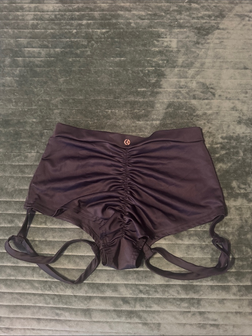 Lunalae High-Waist Ruched Black Pole Shorts